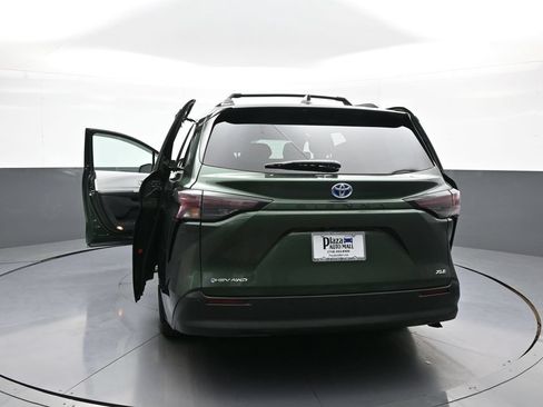 Certified 2025 Toyota Sienna XLE w/ XLE Plus Package AWD/4WD image 49