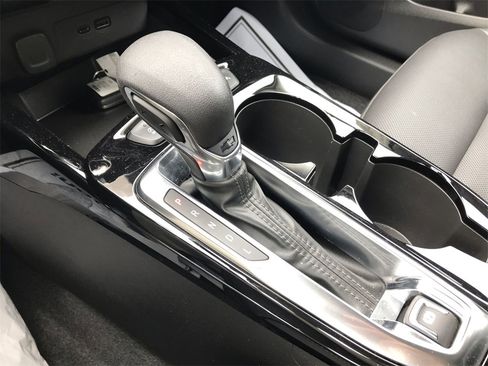 Used 2024 Chevrolet Trax ACTIV image 18