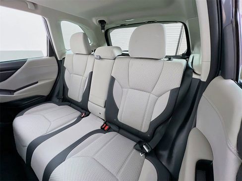 Used 2022 Subaru Forester Premium image 20