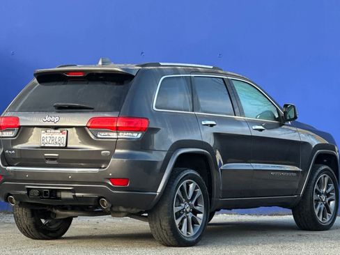 Used 2017 Jeep Grand Cherokee Overland w/ Jeep Active Safety Group image 3