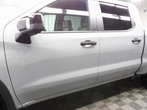 Used 2024 Chevrolet Silverado 1500 ZR2 AWD/4WD image 45
