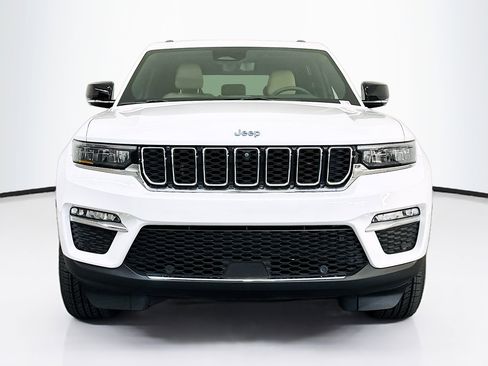 Used 2023 Jeep Grand Cherokee 4WD 4xe w/ Luxury Tech Group II image 2