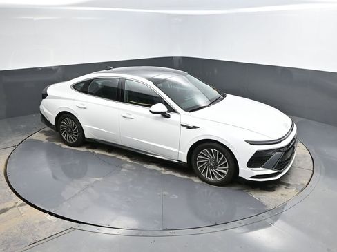 Used 2024 Hyundai Sonata Limited image 23