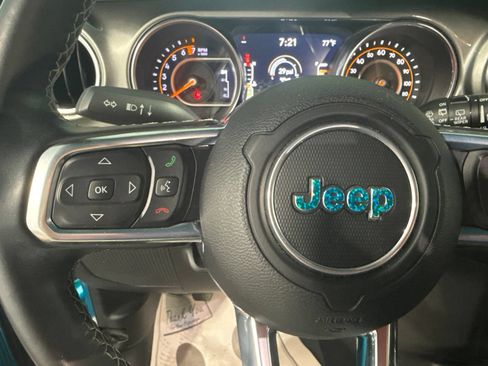 Used 2020 Jeep Wrangler Unlimited Sahara AWD/4WD image 34