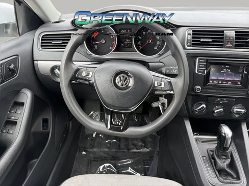 Used 2017 Volkswagen Jetta S FWD image 10