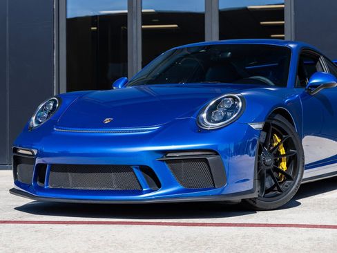 Certified 2018 Porsche 911 GT3 image 7