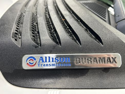 Used 2009 Chevrolet Silverado 3500 LTZ w/ LTZ Plus Package image 9