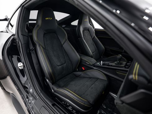 Certified 2026 Porsche 911 GT3 RWD image 15