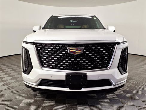 Certified 2025 Cadillac Escalade Premium Luxury w/ Touring Package image 2