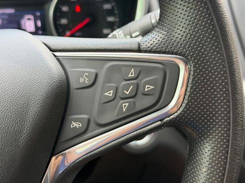 Used 2020 Chevrolet Equinox LT FWD image 18