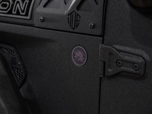 Used 2025 Jeep Gladiator Rubicon w/ Safety Group image 7