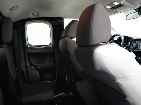 Used 2021 Toyota Tacoma SR w/ SR Convenience Package image 23