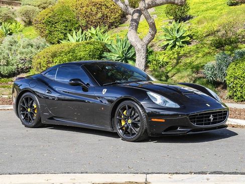 Used 2010 Ferrari California image 20