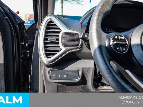 Used 2025 Kia Soul LX w/ LX Technology Package image 21
