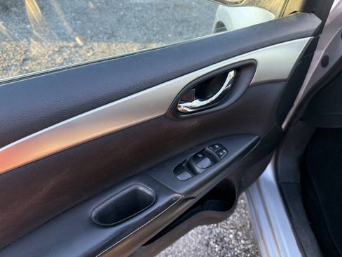 Used 2017 Nissan Sentra S FWD image 20