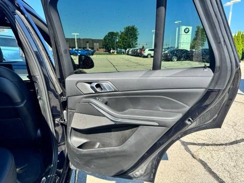 Used 2021 BMW X5 xDrive40i w/ M Sport Package AWD/4WD image 10