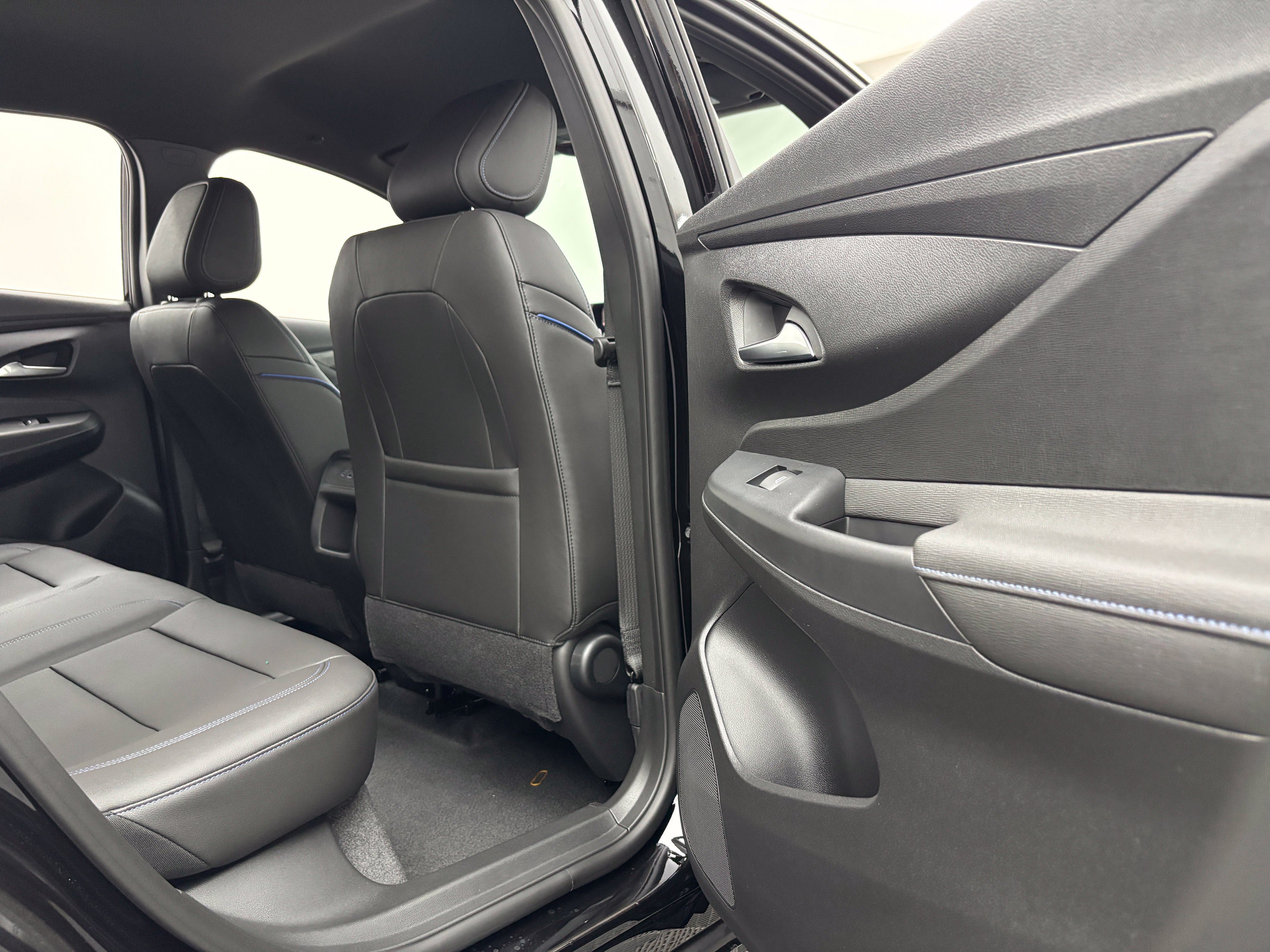 New 2026 Buick Envista Sport Touring w/ Convenience I Package FWD image 33