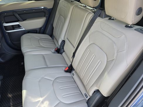 Used 2020 Land Rover Defender 110 HSE AWD/4WD image 16