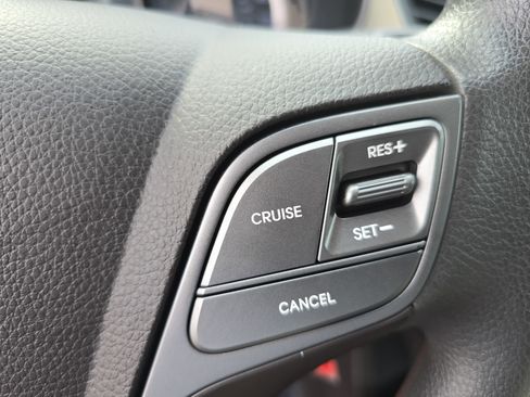 Used 2017 Hyundai Santa Fe Sport image 17