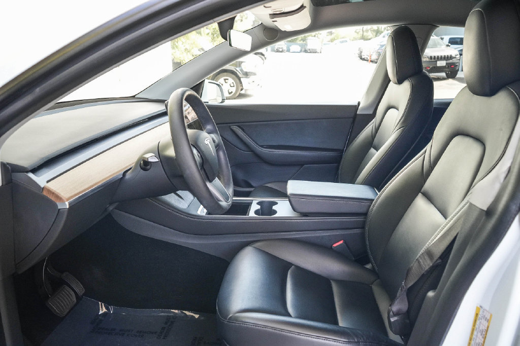 Used 2021 Tesla Model Y Long Range AWD/4WD image 16
