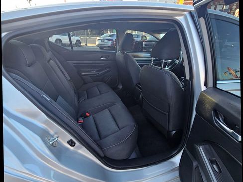 Used 2022 Nissan Altima 2.5 SV image 10