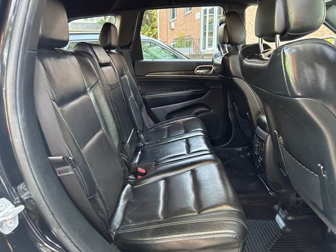 Used 2017 Jeep Grand Cherokee Limited w/ Luxury Group II AWD/4WD image 30