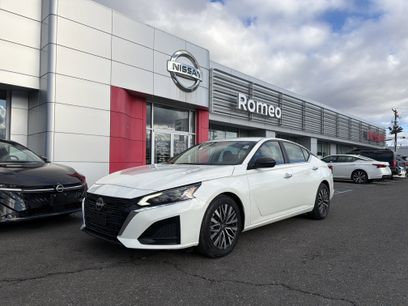 Used 2025 Nissan Altima 2.5 SV