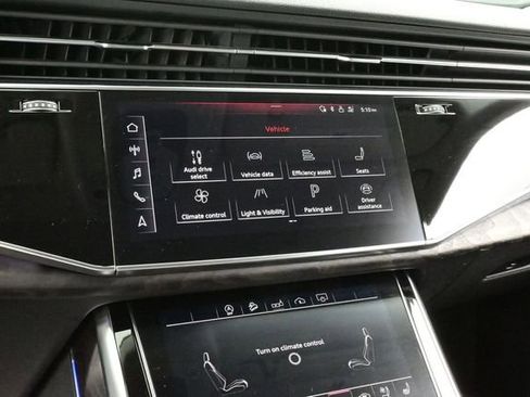 Used 2019 Audi Q8 Premium Plus w/ Premium Plus AWD/4WD image 11
