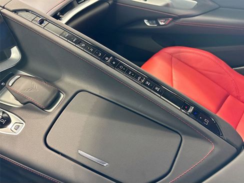 Used 2024 Chevrolet Corvette Z06 RWD image 19