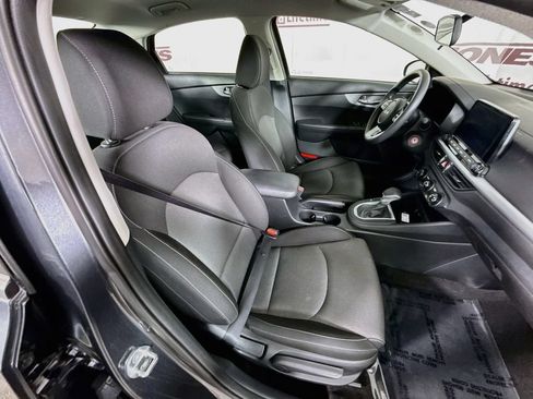 Used 2023 Kia Forte LXS FWD image 29