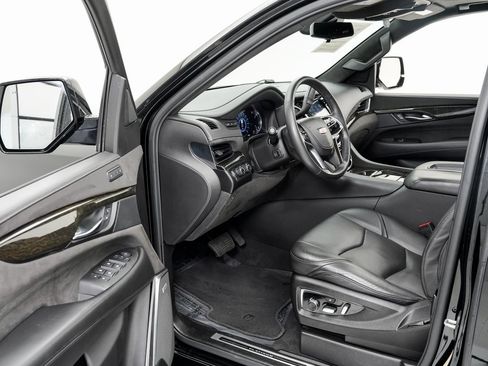Used 2019 Cadillac Escalade ESV Platinum image 7