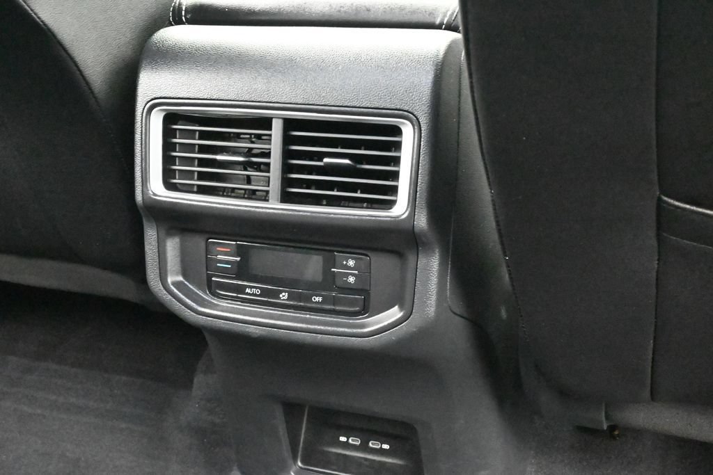 Used 2026 Volkswagen Atlas SE FWD image 36