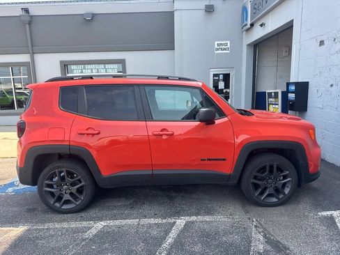 Used 2021 Jeep Renegade Latitude w/ Sun & Sound Group AWD/4WD image 14