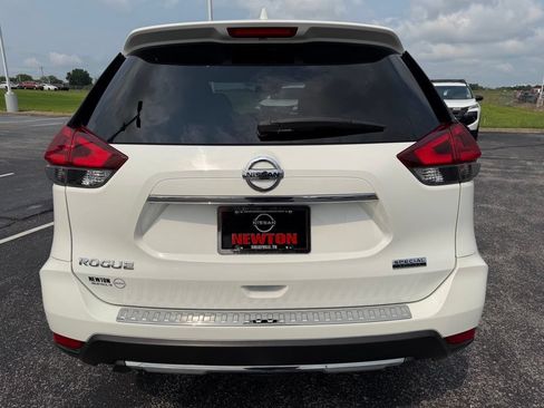 Used 2020 Nissan Rogue S w/ Special Edition Package FWD image 36