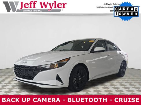 Used 2023 Hyundai Elantra Blue image 1