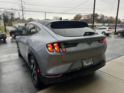 Used 2022 Ford Mustang Mach-E Premium image 18