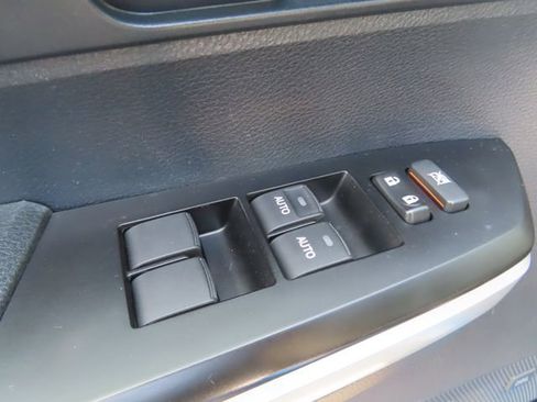 Used 2016 Toyota Tundra Limited w/ Limited Premium Package AWD/4WD image 14