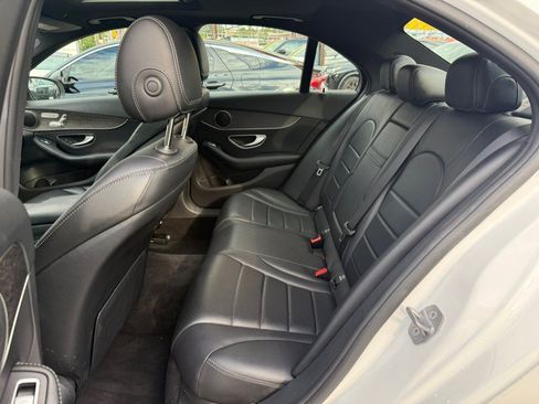 Used 2019 Mercedes-Benz C 300 4MATIC Sedan w/ Premium Package image 9