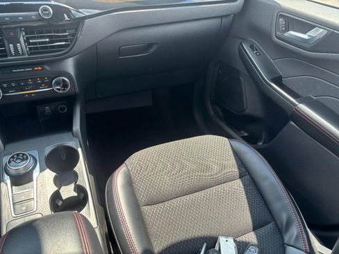 Used 2025 Ford Escape ST-Line FWD image 16
