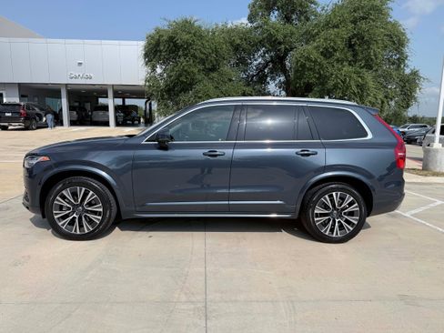 Used 2021 Volvo XC90 T6 Momentum w/ Protection Package Premier AWD/4WD image 3