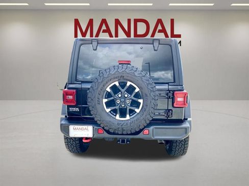 Used 2025 Jeep Wrangler Unlimited Rubicon AWD/4WD image 6