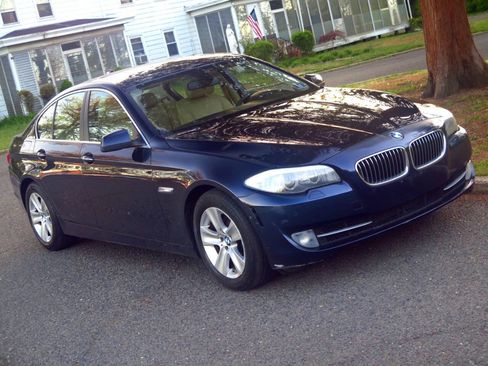 Used 2013 BMW 528i xDrive Sedan AWD/4WD image 30