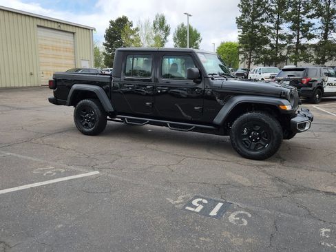 Used 2026 Jeep Gladiator Sport image 19