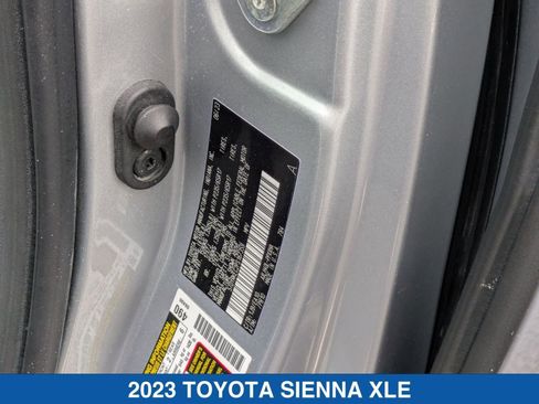 Used 2023 Toyota Sienna XLE image 42
