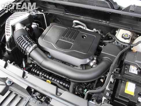 Certified 2023 GMC Acadia SLE w/ Driver Convenience Package image 32