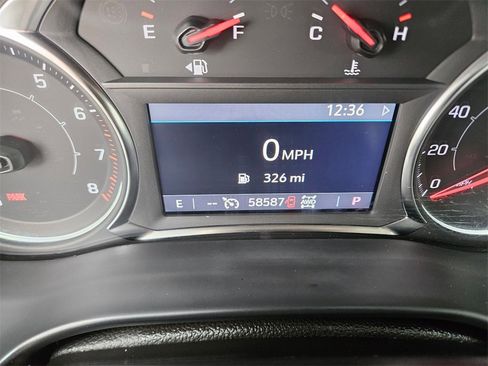 Used 2023 GMC Acadia SLT image 19