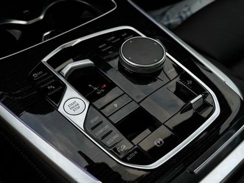 Used 2026 BMW X7 xDrive40i w/ M Sport Package image 37