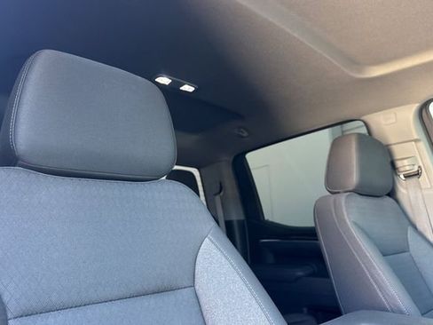 Used 2025 GMC Sierra 1500 Elevation image 20