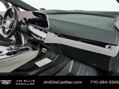 Used 2025 Cadillac Optiq Luxury 2 w/ LPO, Floor Liner Package AWD/4WD image 23