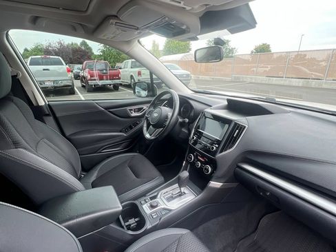 Used 2022 Subaru Forester Premium AWD/4WD image 12